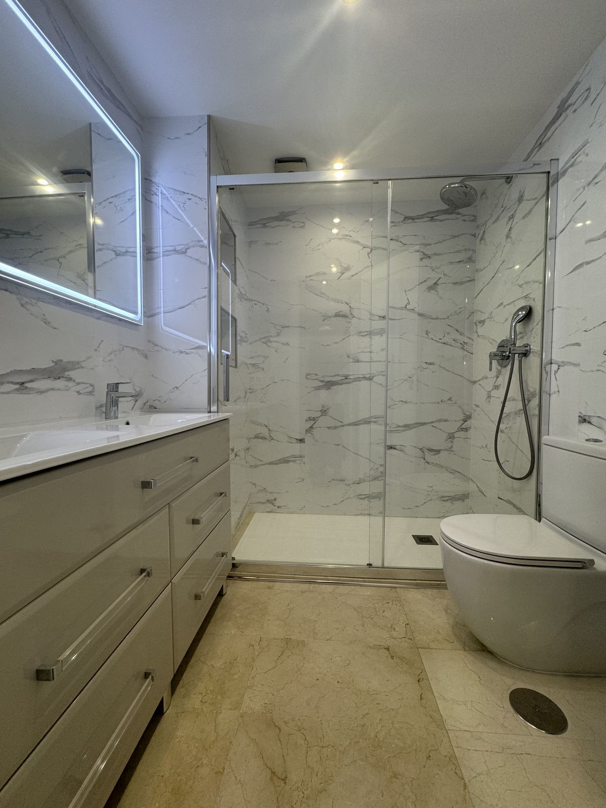 5 Bed Townhouse for sale in Marbella Costa Del Sol, Málaga, Spain