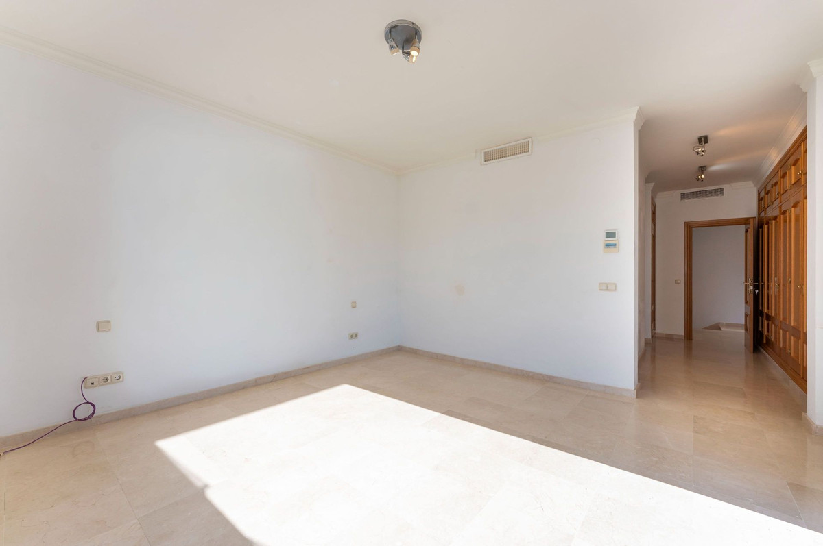 Se vende Villa - Chalet de 4 dormitorios en Costa Del Sol, Málaga, España