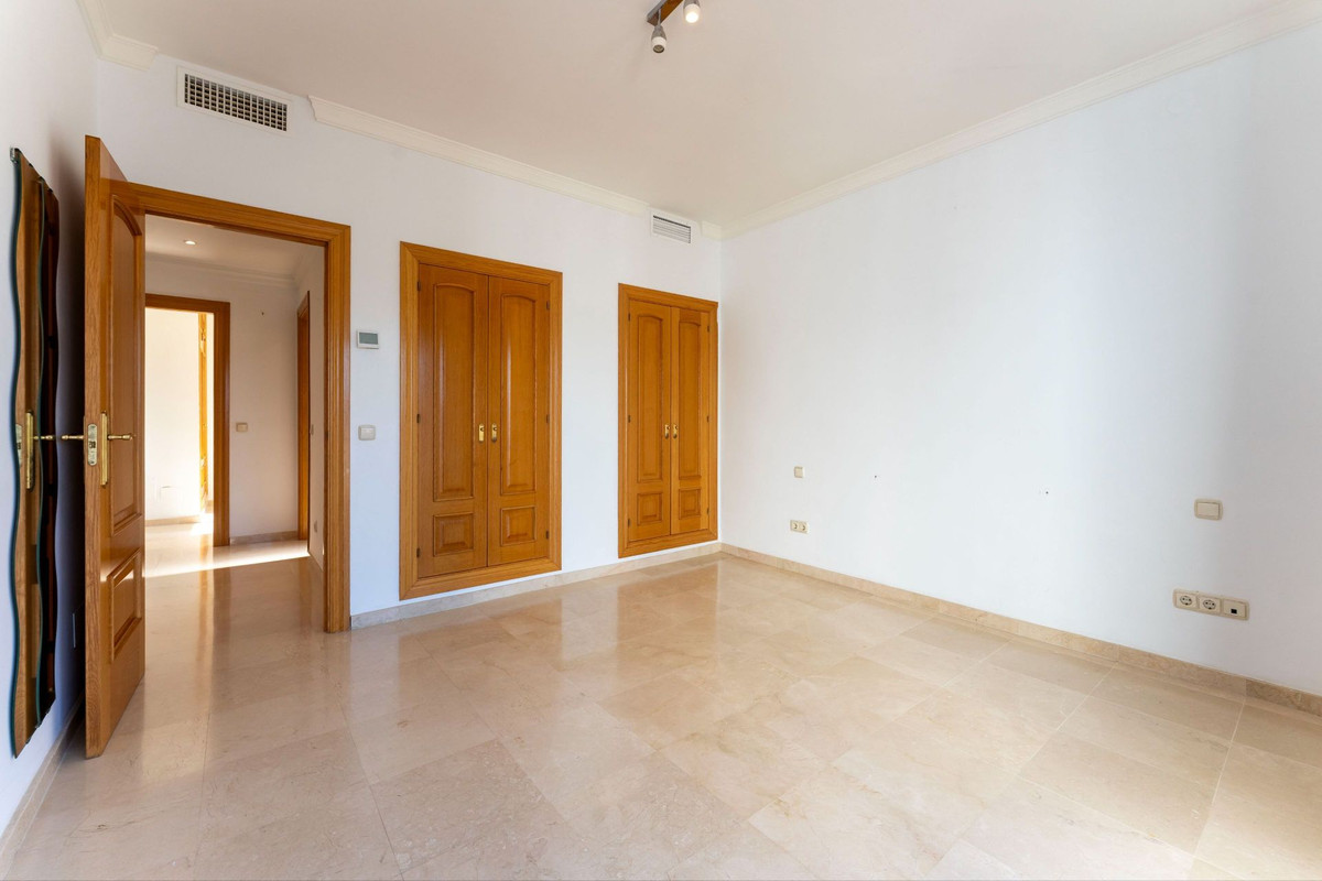 Se vende Villa - Chalet de 4 dormitorios en Costa Del Sol, Málaga, España