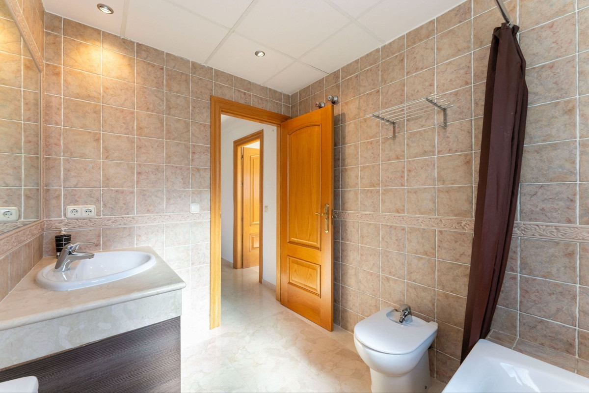 Se vende Villa - Chalet de 4 dormitorios en Costa Del Sol, Málaga, España