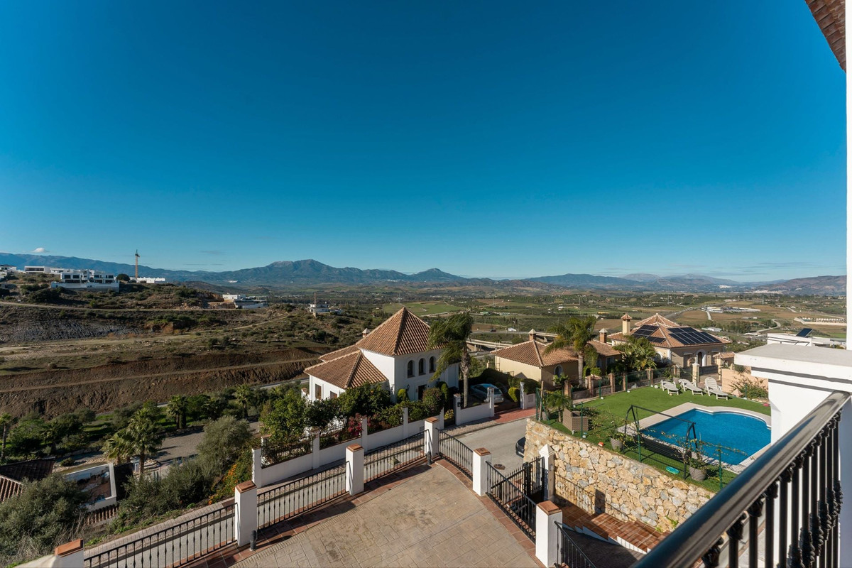 Se vende Villa - Chalet de 4 dormitorios en Costa Del Sol, Málaga, España