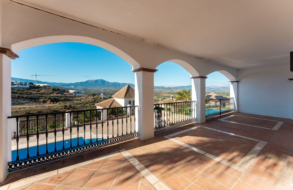 Se vende Villa - Chalet de 4 dormitorios en Costa Del Sol, Málaga, España