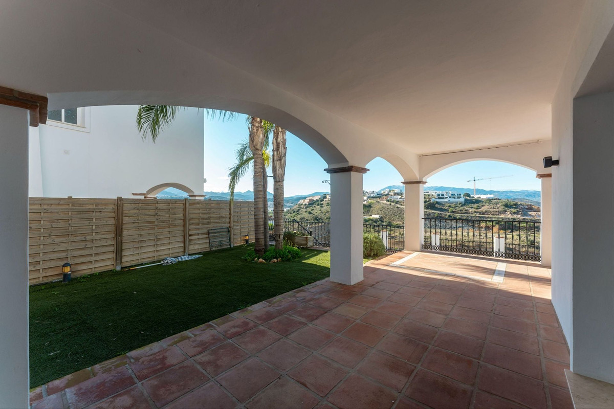 Se vende Villa - Chalet de 4 dormitorios en Costa Del Sol, Málaga, España