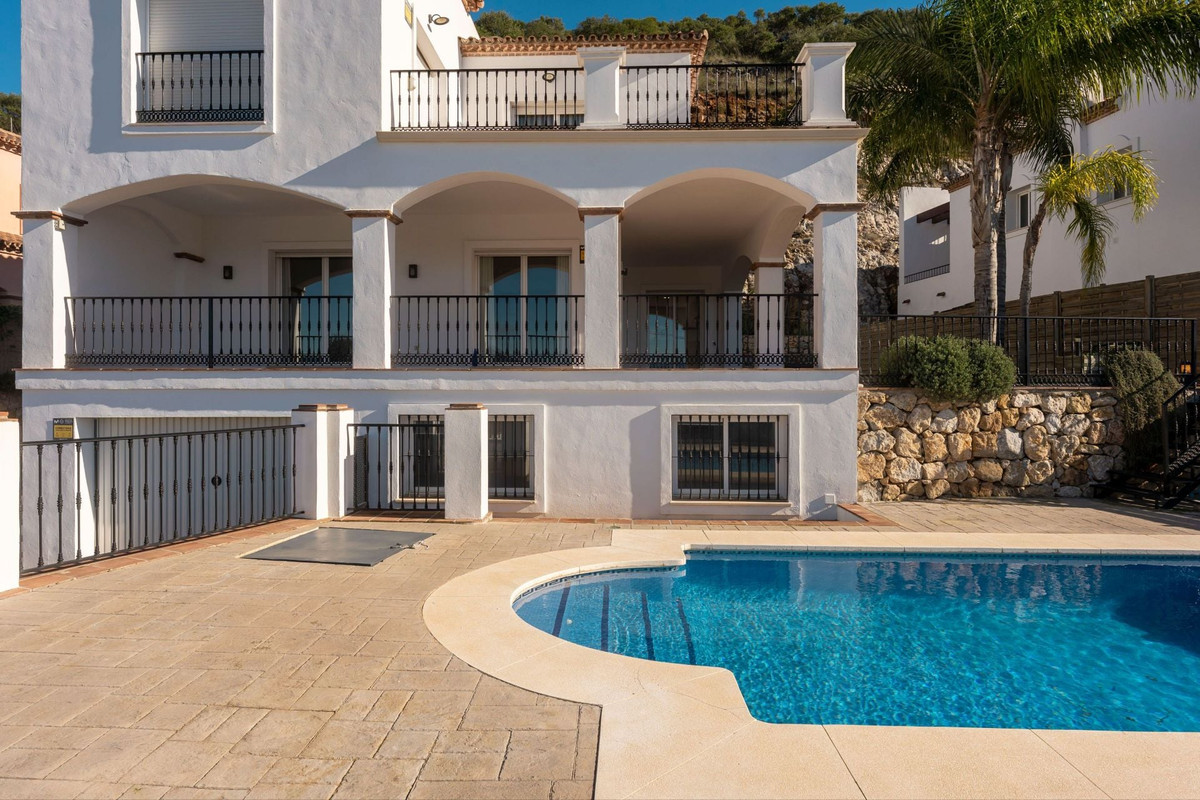 Se vende Villa - Chalet de 4 dormitorios en Costa Del Sol, Málaga, España