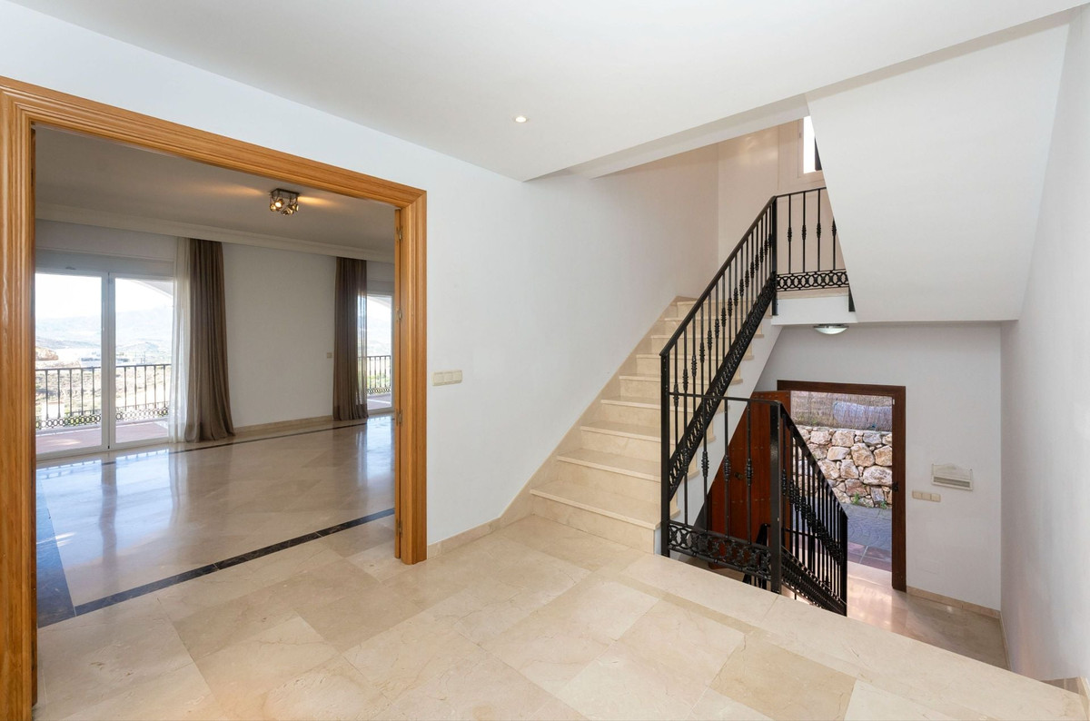 Se vende Villa - Chalet de 4 dormitorios en Costa Del Sol, Málaga, España