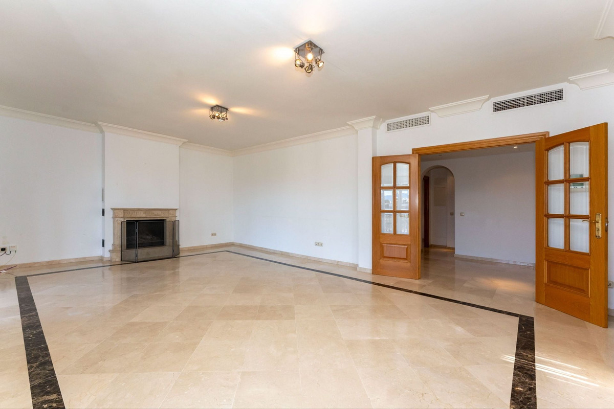 Se vende Villa - Chalet de 4 dormitorios en Costa Del Sol, Málaga, España