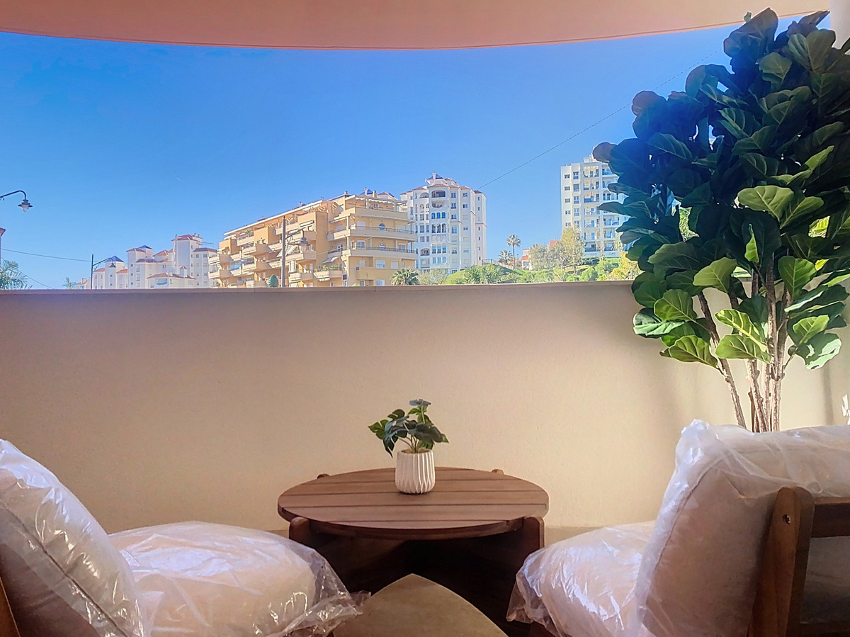 Se vende Apartamento Planta Baja de 3 dormitorios en Costa Del Sol, Málaga, España