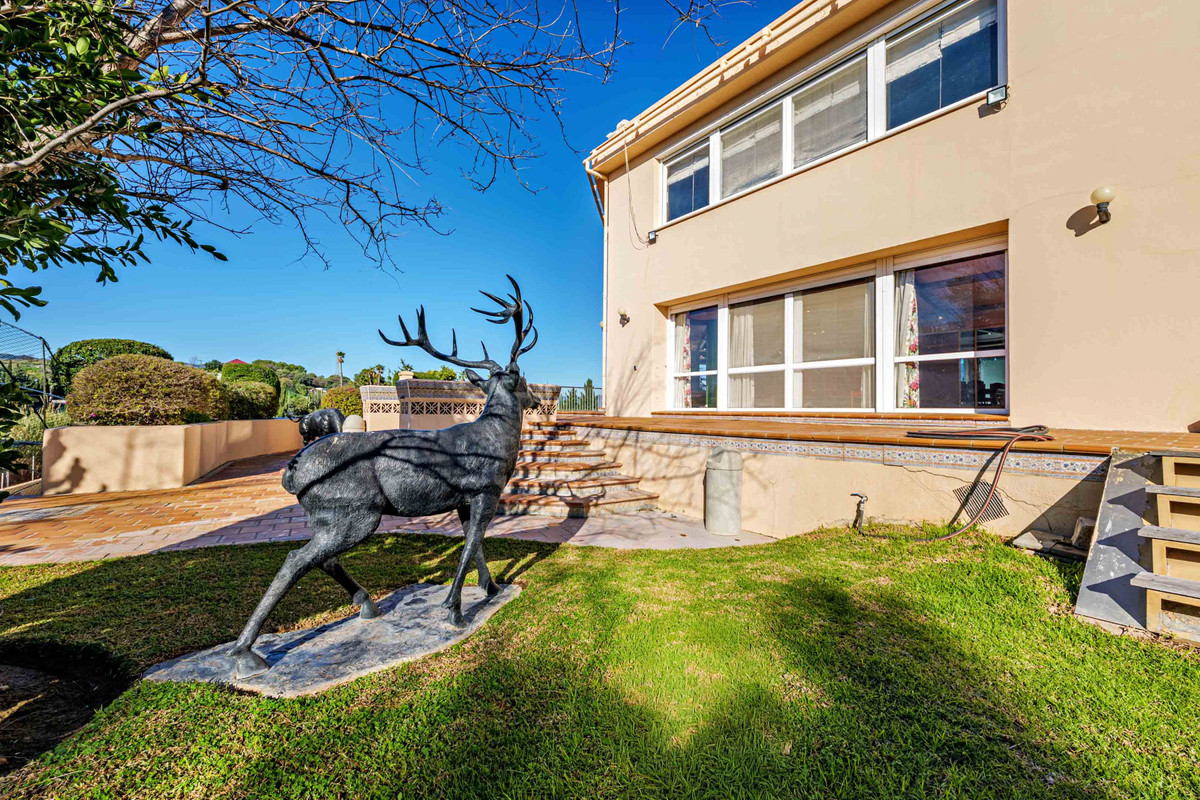10 Bed Commercial unit for sale in Alhaurín De La Torre Costa Del Sol, Málaga, Spain