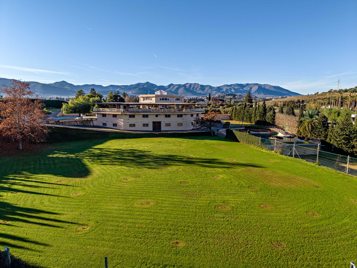 10 Bed Commercial unit for sale in Alhaurín De La Torre Costa Del Sol, Málaga, Spain