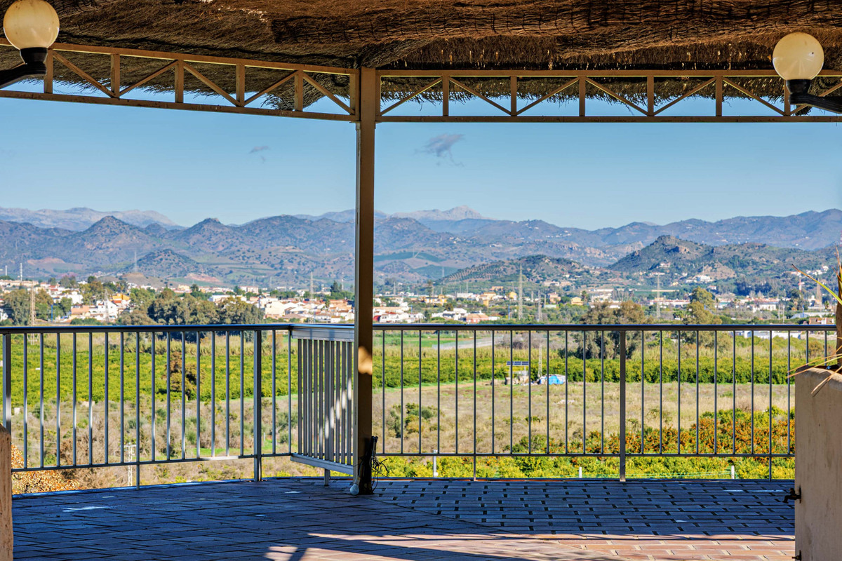 10 Bed Commercial unit for sale in Alhaurín De La Torre Costa Del Sol, Málaga, Spain