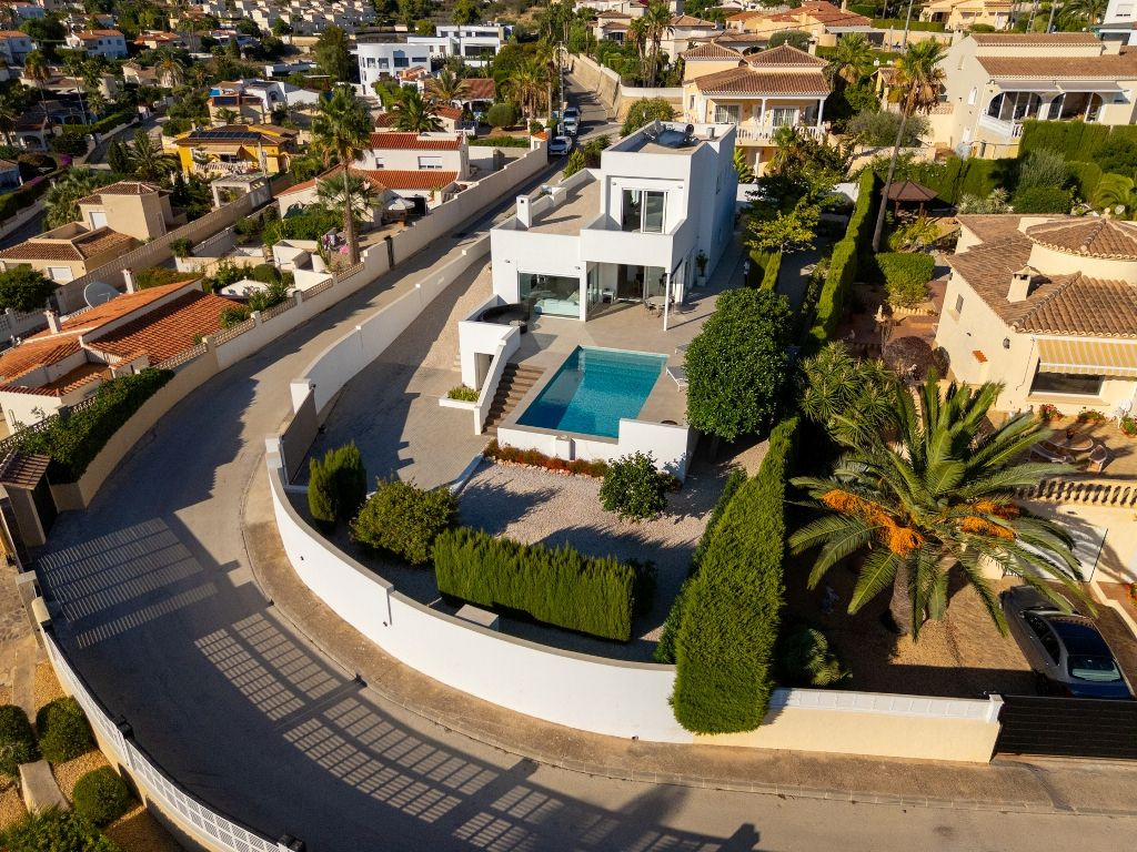 4 Bed Townhouse for sale in Calpe Costa Blanca, Alicante, Spain