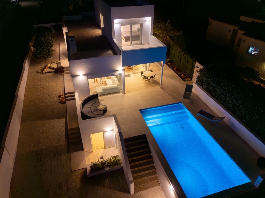 4 Bed Townhouse for sale in Calpe Costa Blanca, Alicante, Spain