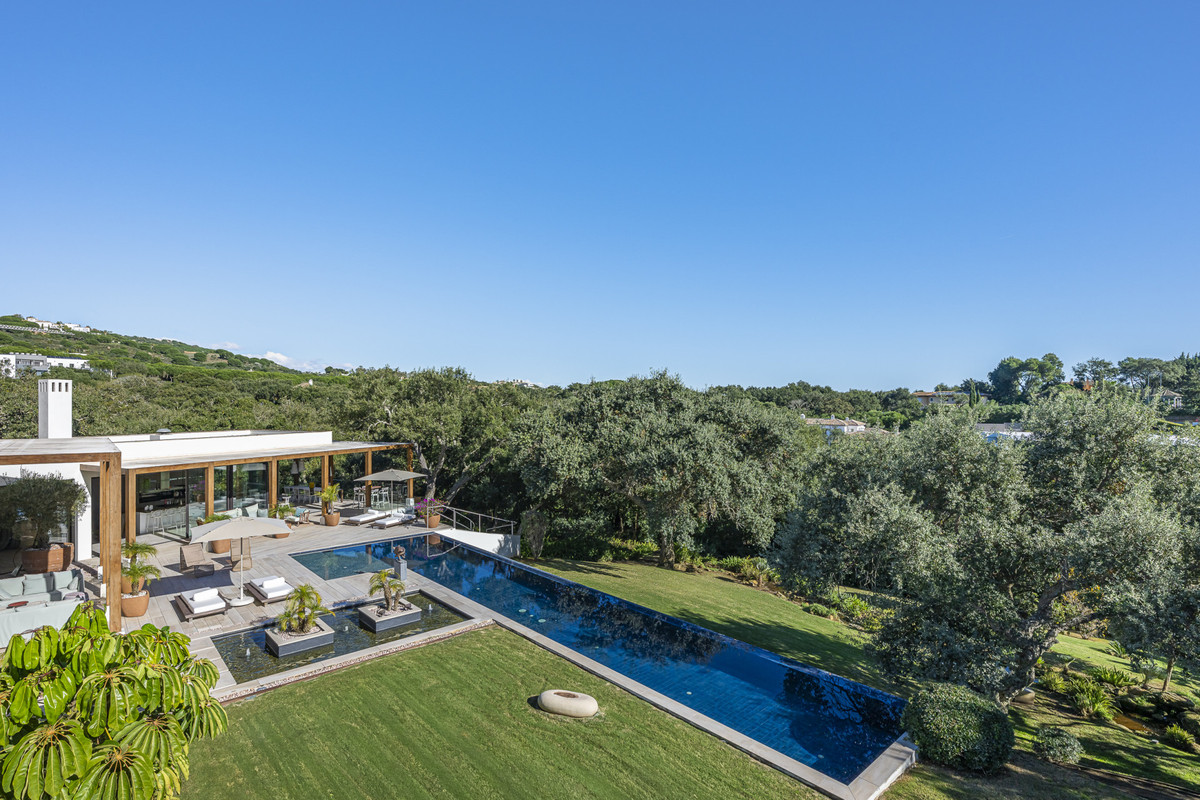Se vende Villa - Chalet de 6 dormitorios en Costa Del Sol, Cadiz, España