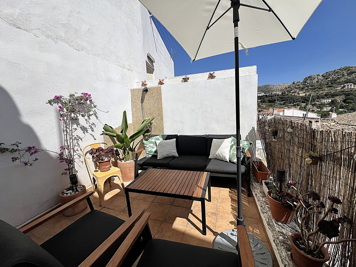 2 Bed Townhouse for sale in Tárbena Costa Blanca, Alicante, Spain