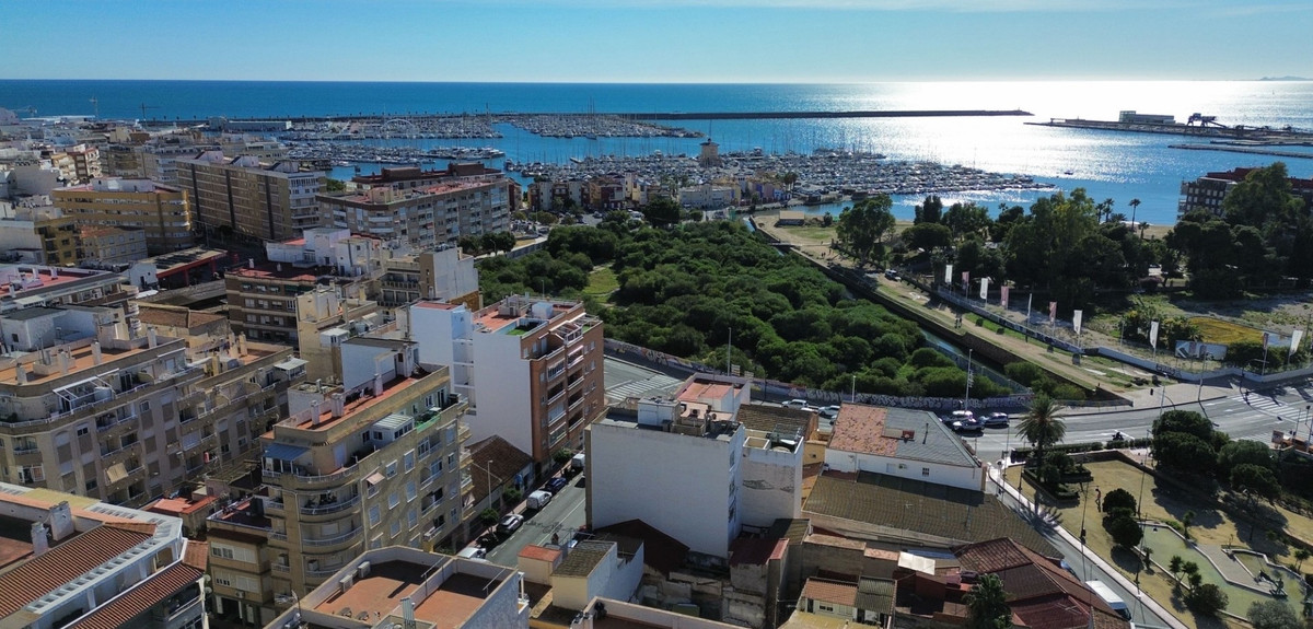 Se vende Apartamento Planta Media de 3 dormitorios en Costa Blanca, Alicante, España