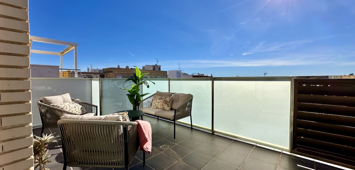 Se vende Apartamento Planta Media de 3 dormitorios en Costa Blanca, Alicante, España
