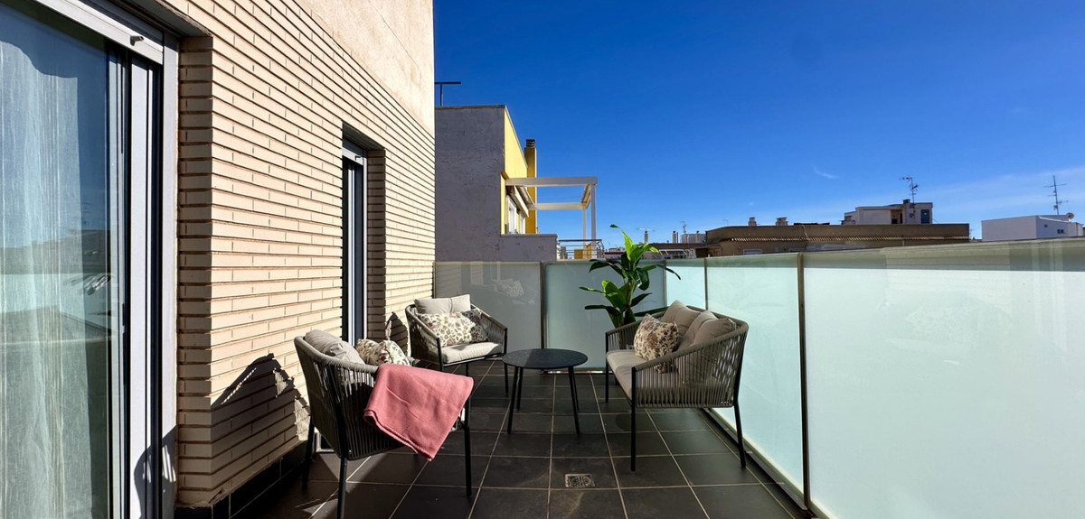 Se vende Apartamento Planta Media de 3 dormitorios en Costa Blanca, Alicante, España