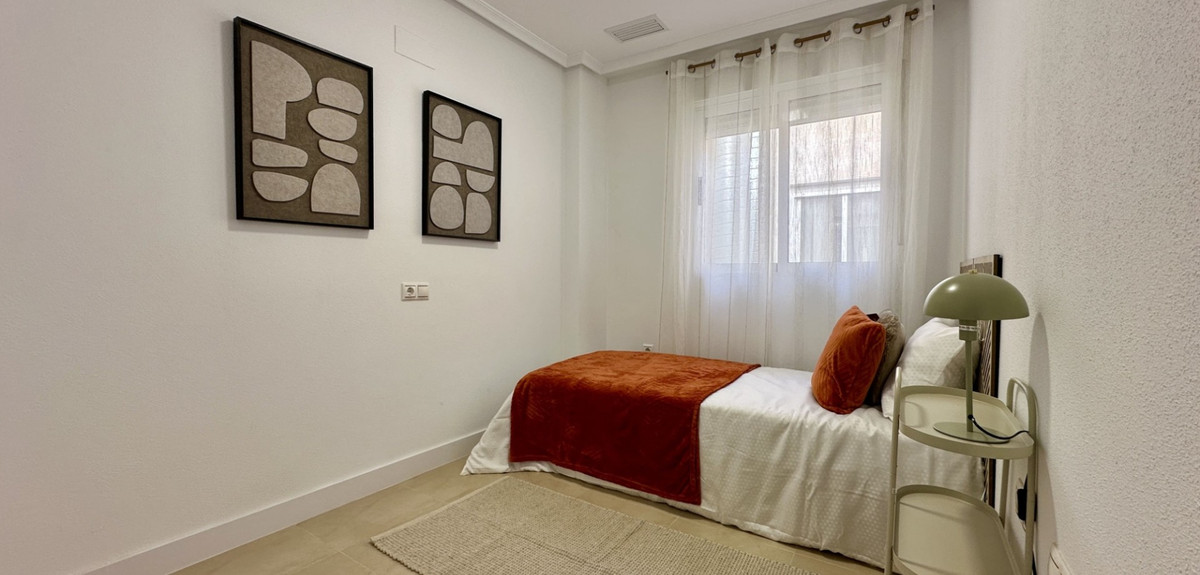 Se vende Apartamento Planta Media de 3 dormitorios en Costa Blanca, Alicante, España