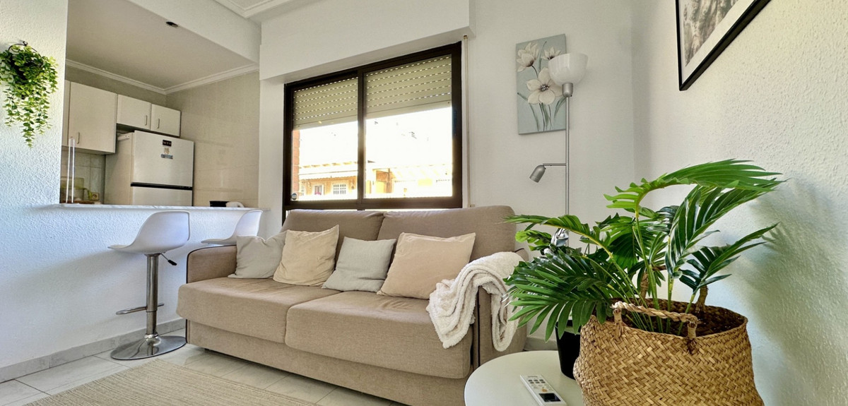 Se vende Apartamento Planta Media de 1 dormitorios en Costa Blanca, Alicante, España