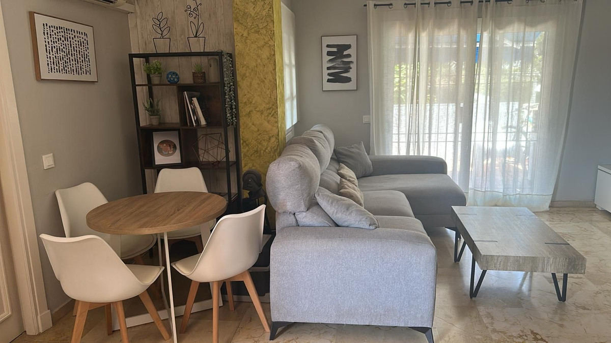 2 Bed Townhouse for sale in Estepona Costa Del Sol, Málaga, Spain