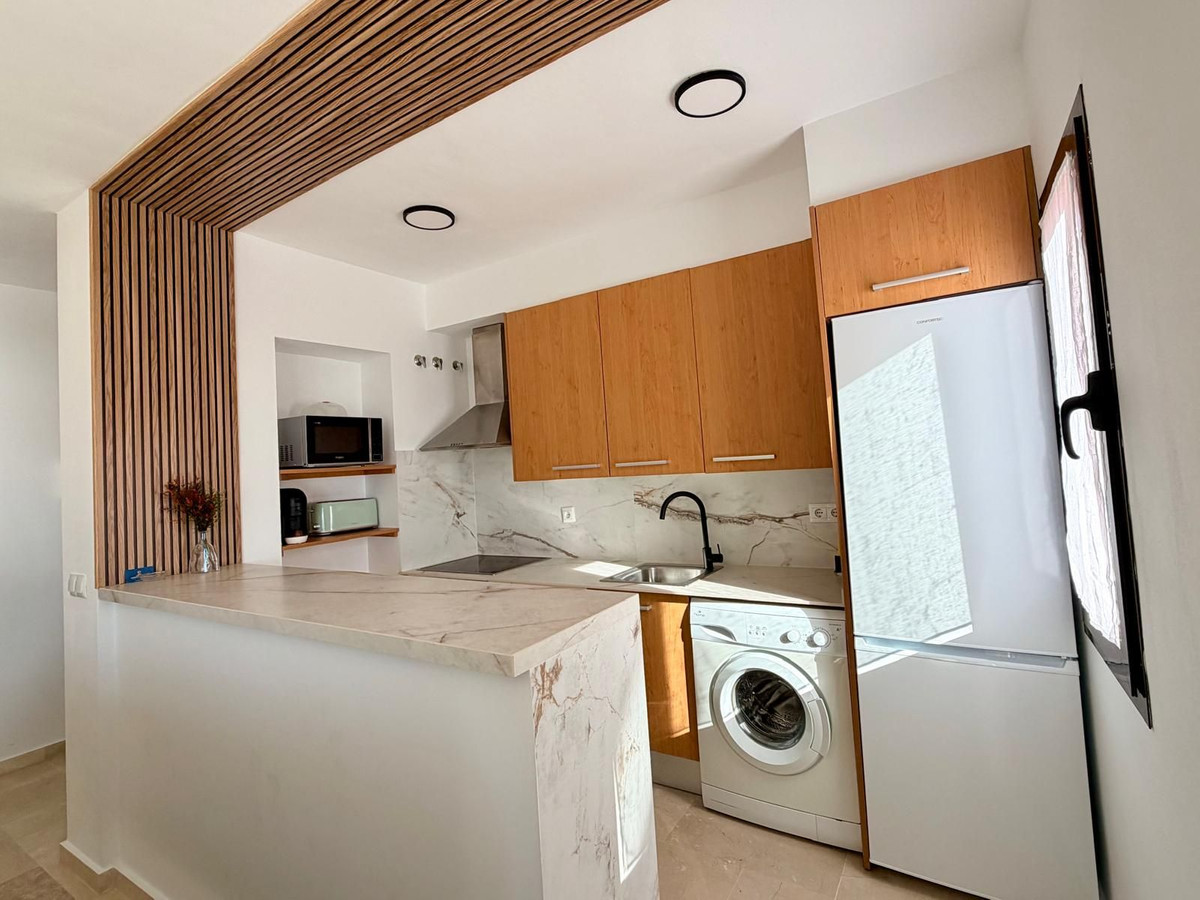 Se vende Apartamento Planta Media de 2 dormitorios en Costa Del Sol, Málaga, España