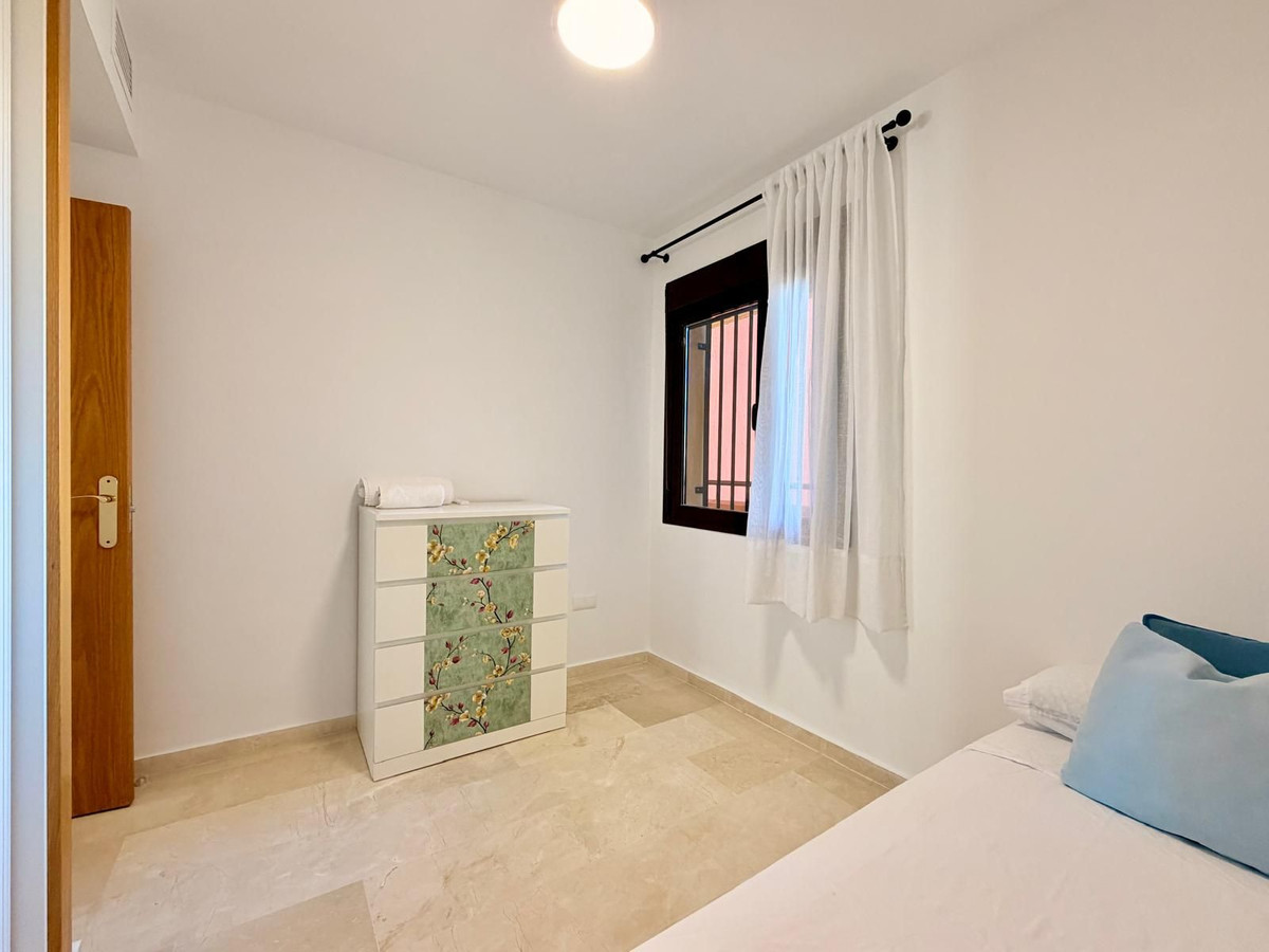 Se vende Apartamento Planta Media de 2 dormitorios en Costa Del Sol, Málaga, España