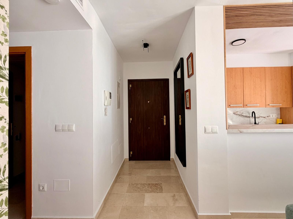 Se vende Apartamento Planta Media de 2 dormitorios en Costa Del Sol, Málaga, España