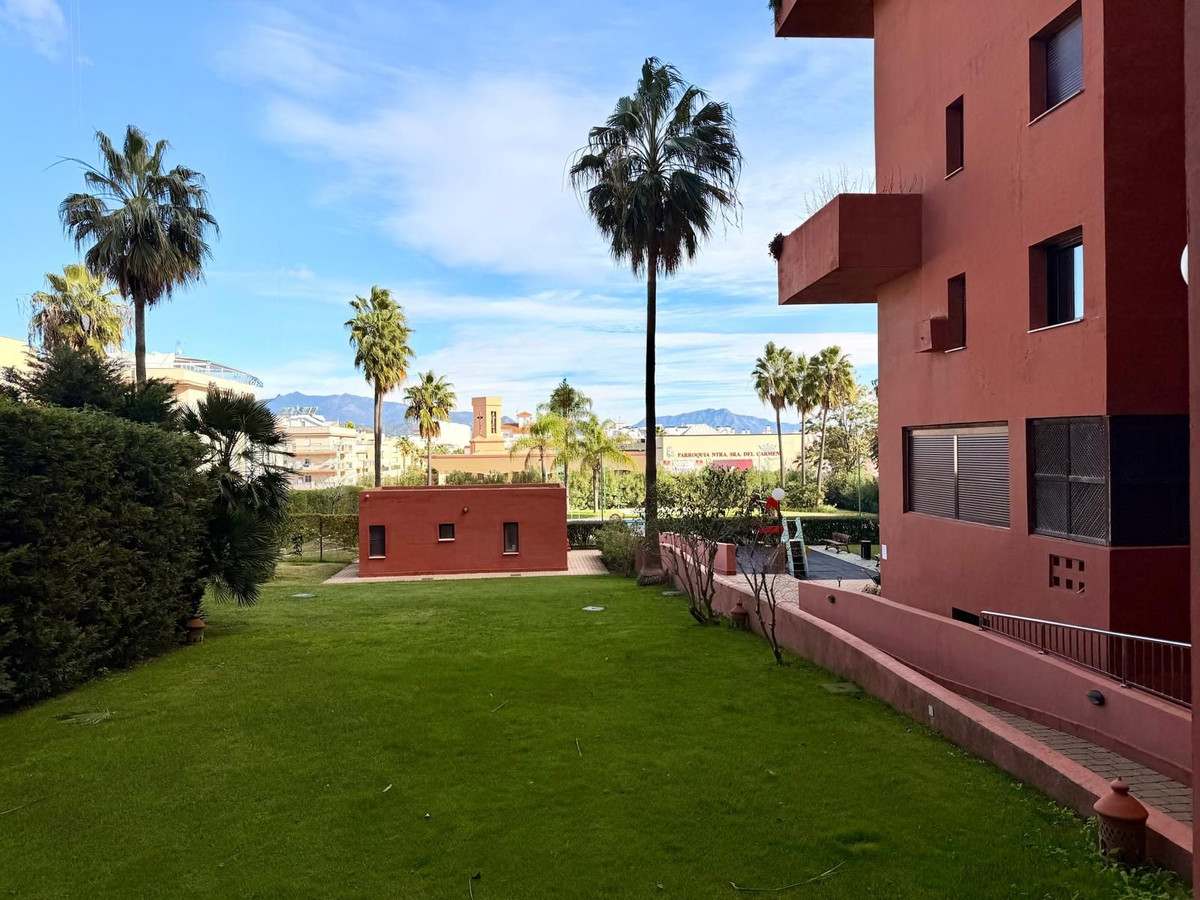 Se vende Apartamento Planta Media de 2 dormitorios en Costa Del Sol, Málaga, España
