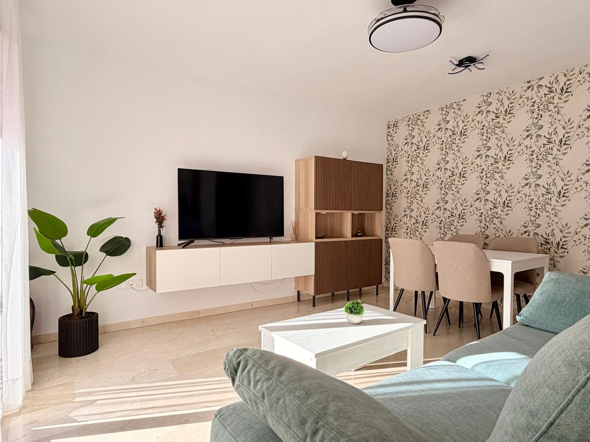 Se vende Apartamento Planta Media de 2 dormitorios en Costa Del Sol, Málaga, España