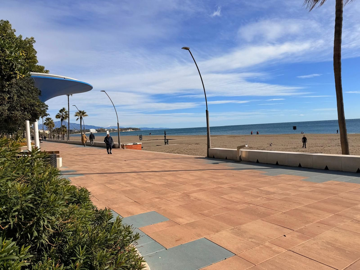 Se vende Apartamento Planta Media de 2 dormitorios en Costa Del Sol, Málaga, España