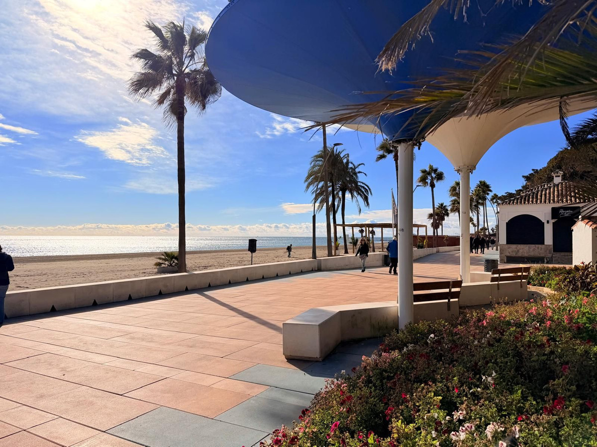 Se vende Apartamento Planta Media de 2 dormitorios en Costa Del Sol, Málaga, España