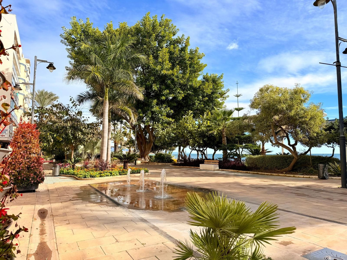 Se vende Apartamento Planta Media de 2 dormitorios en Costa Del Sol, Málaga, España