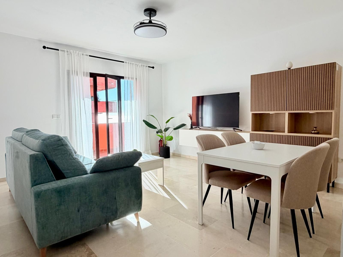 Se vende Apartamento Planta Media de 2 dormitorios en Costa Del Sol, Málaga, España