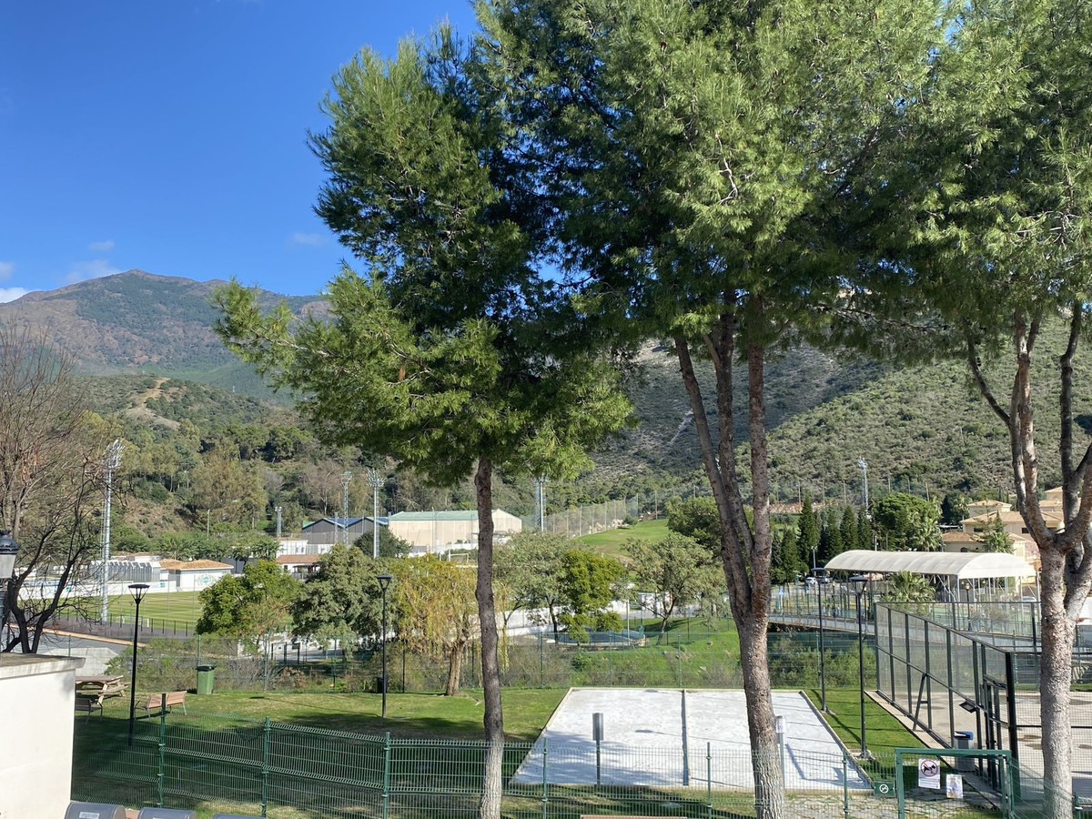 3 Bed Apartment for sale in Benahavís Costa Del Sol, Málaga, Spain