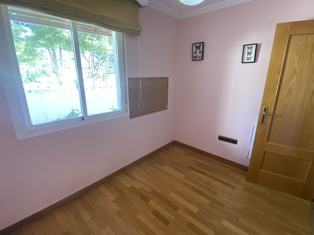 3 Bed Apartment for sale in Benahavís Costa Del Sol, Málaga, Spain