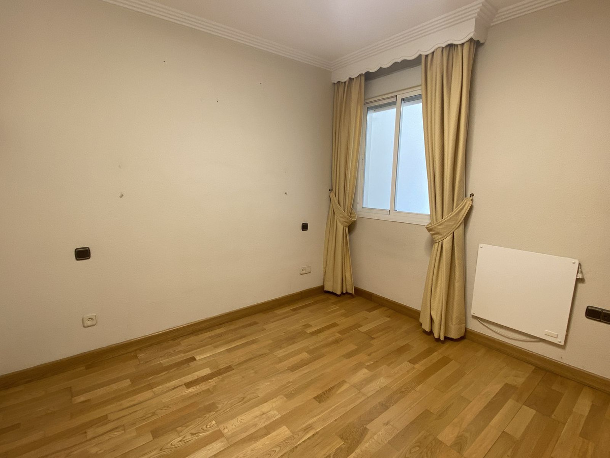 3 Bed Apartment for sale in Benahavís Costa Del Sol, Málaga, Spain