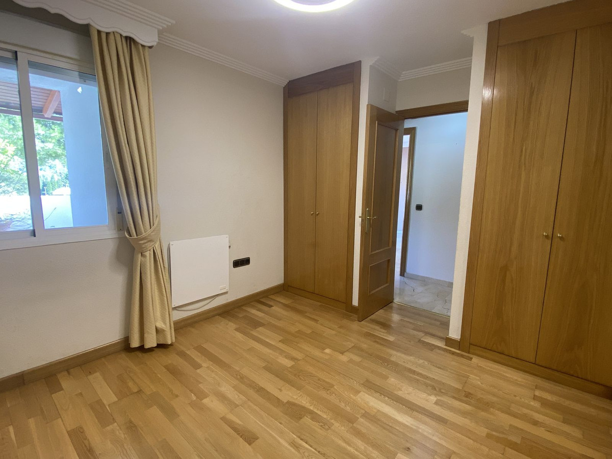 3 Bed Apartment for sale in Benahavís Costa Del Sol, Málaga, Spain
