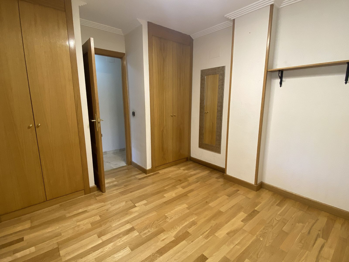 3 Bed Apartment for sale in Benahavís Costa Del Sol, Málaga, Spain