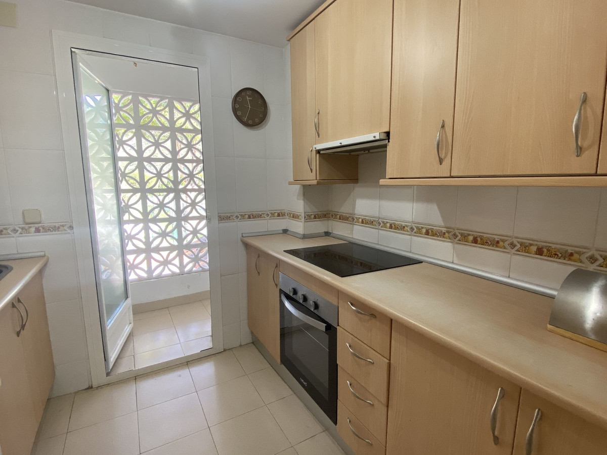 3 Bed Apartment for sale in Benahavís Costa Del Sol, Málaga, Spain