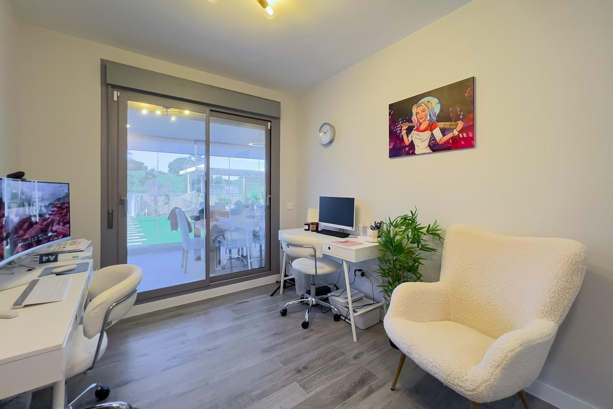 3 Bed Apartment for sale in El Chaparral Costa Del Sol, Málaga, Spain