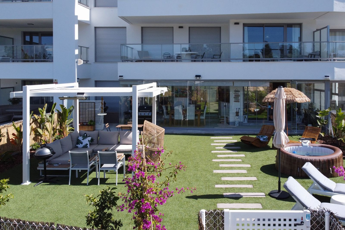 3 Bed Apartment for sale in El Chaparral Costa Del Sol, Málaga, Spain