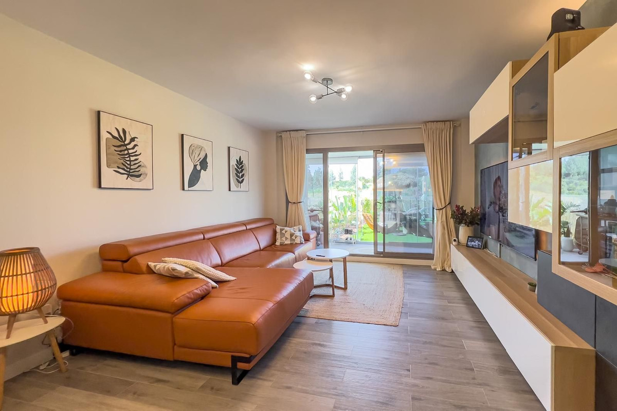3 Bed Apartment for sale in El Chaparral Costa Del Sol, Málaga, Spain