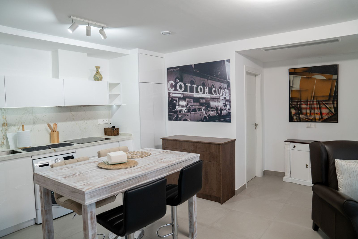 1 Bed Apartment for sale in Fuengirola Costa Del Sol, Málaga, Spain