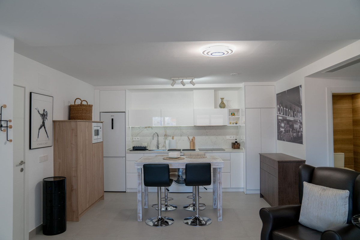 1 Bed Apartment for sale in Fuengirola Costa Del Sol, Málaga, Spain