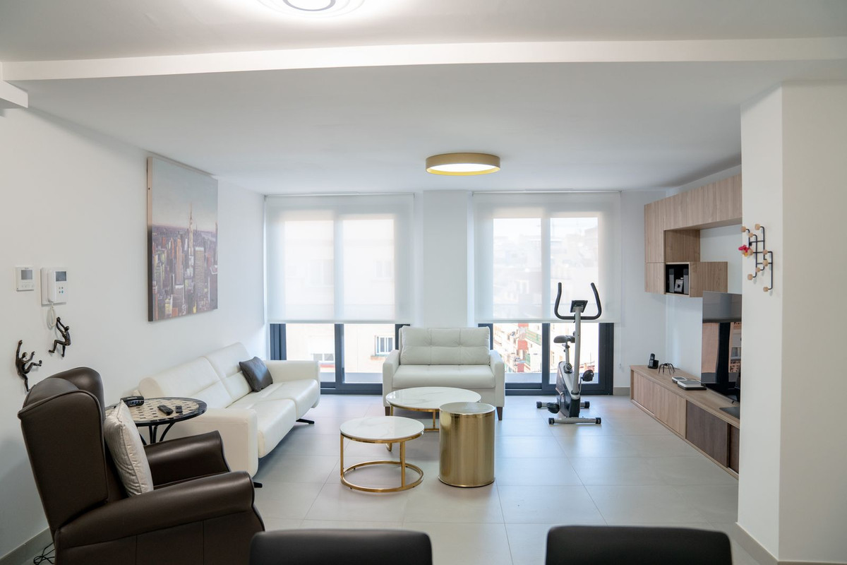 1 Bed Apartment for sale in Fuengirola Costa Del Sol, Málaga, Spain