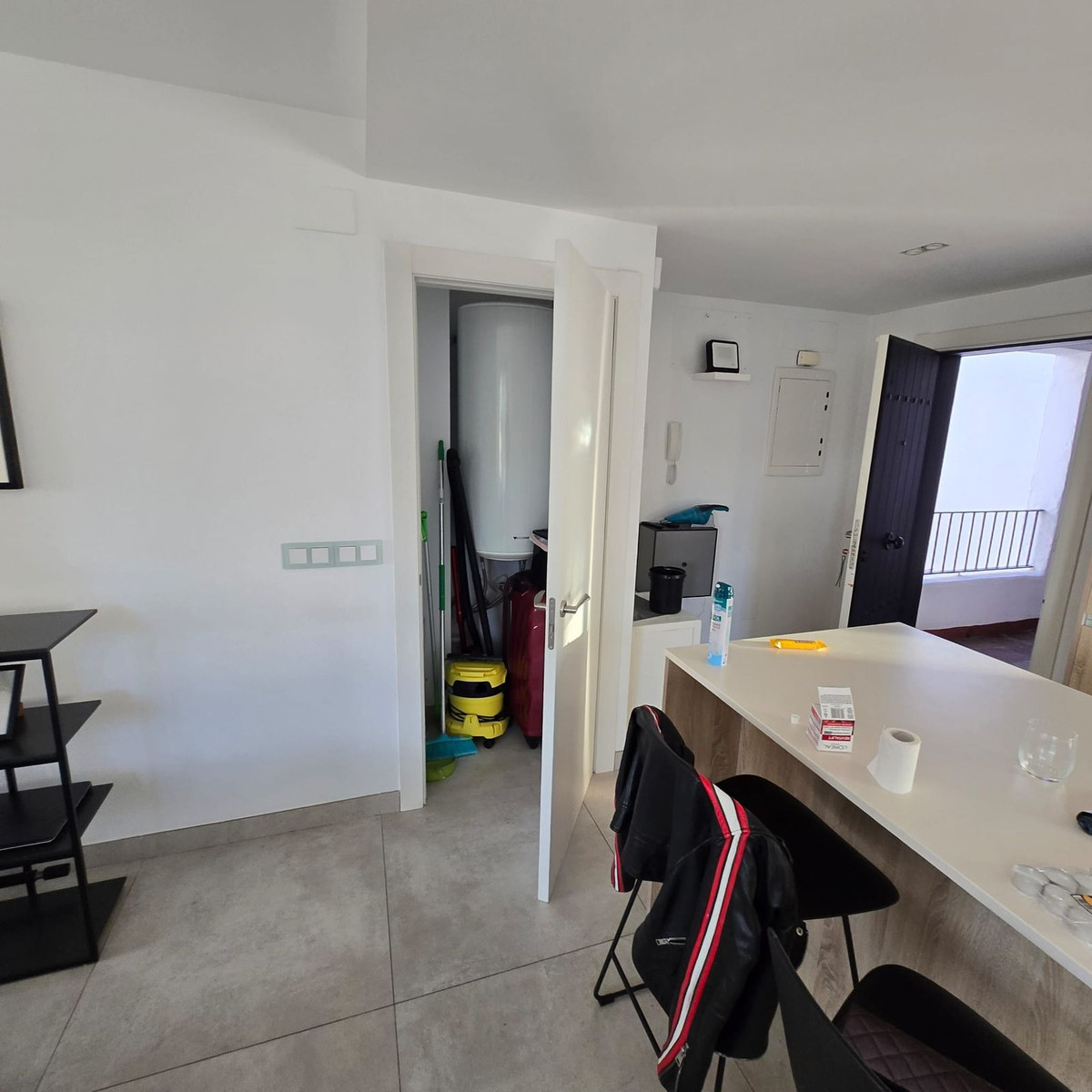 Se vende Apartamento Planta Media de 3 dormitorios en Costa Del Sol, Málaga, España
