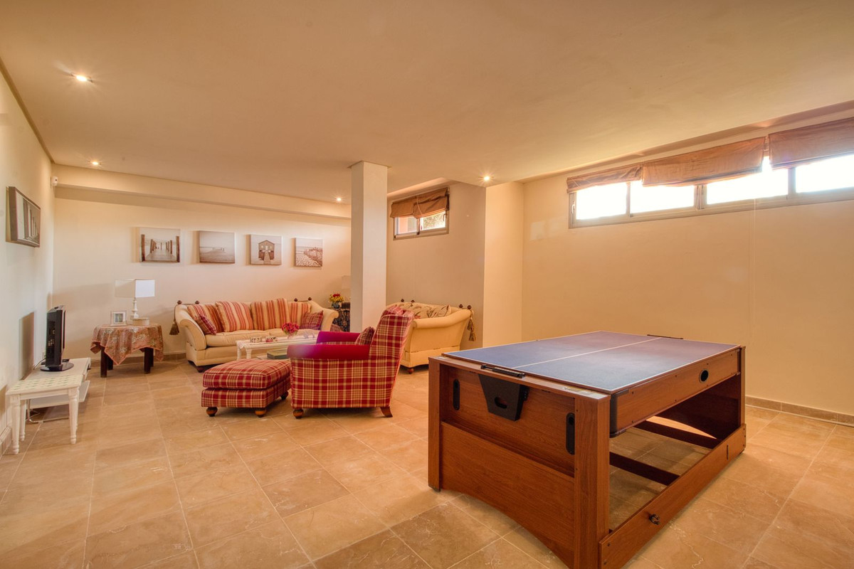 4 Bed Townhouse for sale in Manilva Costa Del Sol, Málaga, Spain