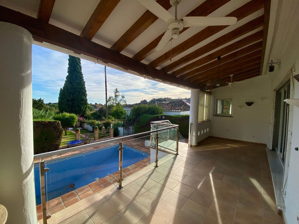 3 Bed Townhouse for sale in El Padron Costa Del Sol, Málaga, Spain