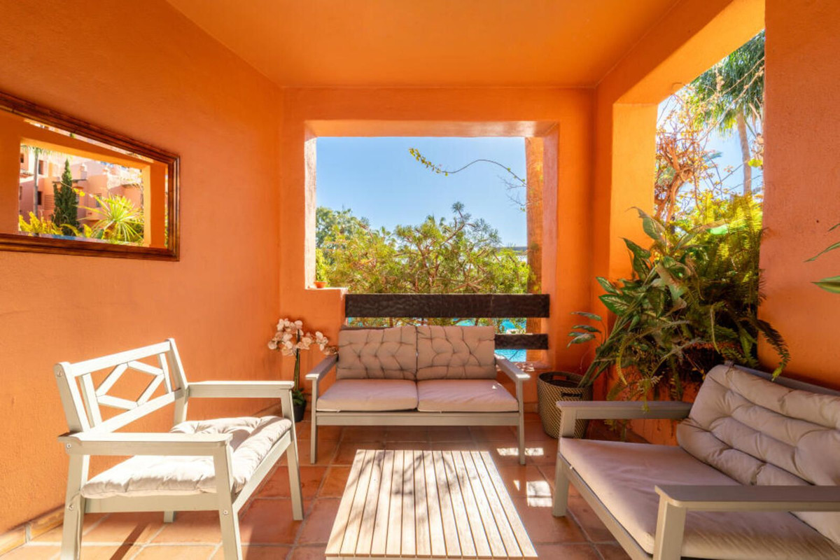 3 Bed Apartment for sale in The Golden Mile Costa Del Sol, Málaga, Spain