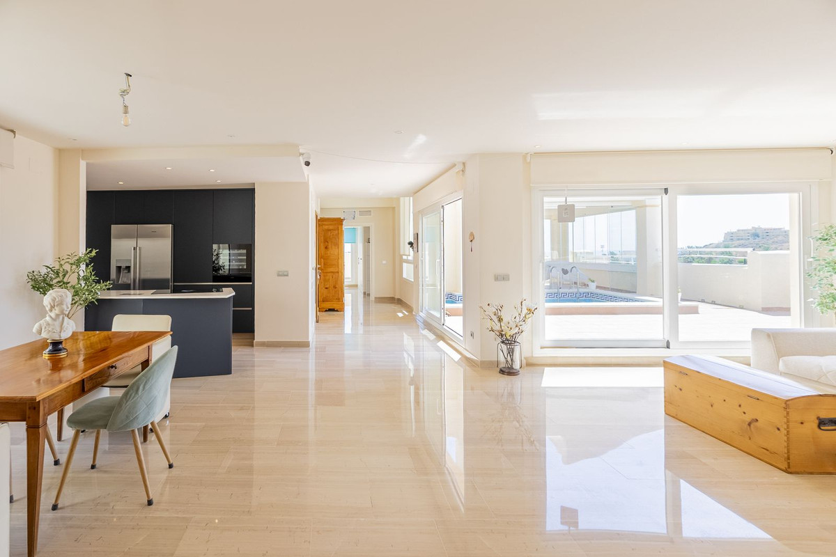 3 Bed Apartment for sale in Mijas Costa Del Sol, Málaga, Spain